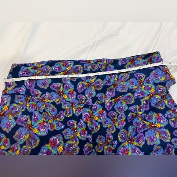 Lularoe Tall Curvy Leggings colorful floral - Picture 5 of 6